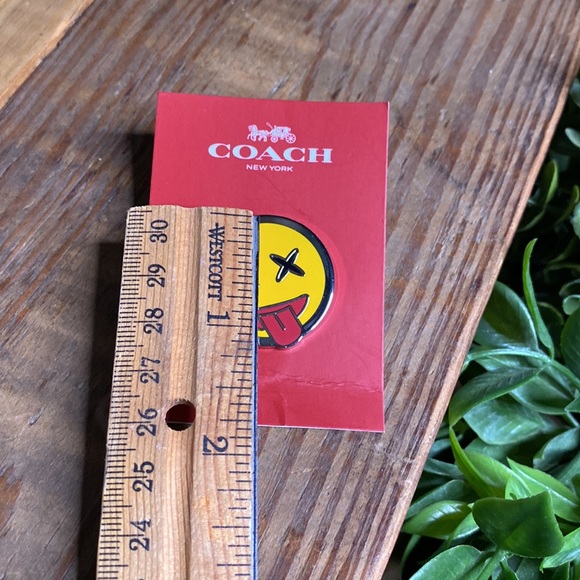 Coach Cute Yellow Emoji Sticking His Tongue Out with X for Eyes Enamel Pin 😝 - Picture 10 of 11